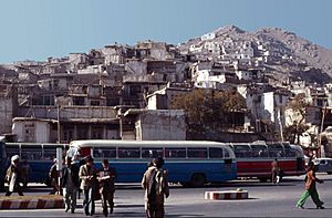 Archivo:Kabul-46-Stadthuegel-1976-gje