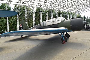 Archivo:Mock-up of Sukhoi Su-2 ’15 white’ (38677751212)