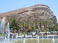 Archivo:Parque Vicuña Mackenna y Morro de Arica