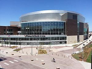 Archivo:Pinnacle Bank Arena, 2 Sep 2013, 21 of 27