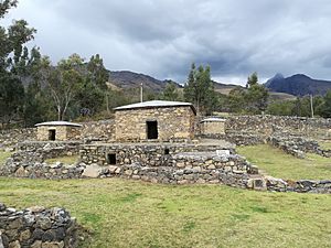 Archivo:Sitio arqueológico Ichic Willkahuaín Huaraz, Perú 7
