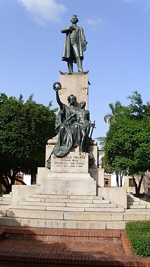Archivo:Standbeeld Juan Pablo Duarte 109a