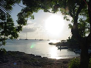 Archivo:Tramonto a Bahaibe - panoramio