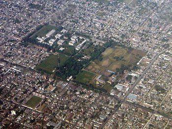 Archivo:Tucuman Quinta Agronomica UNT