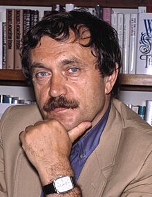 Vasily Aksyonov, Russian author 1980 (cropped).jpg