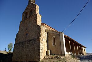 Archivo:Villarmun 02 iglesia by-dpc