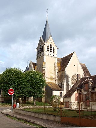 Villiers-sur-Tholon-FR-89-église-a2.jpg