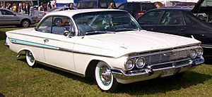 Archivo:1961 Chevrolet Impala