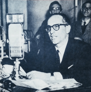 Archivo:Arturo Frondizi Revista Esto Es