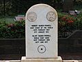 Baden Powell grave2