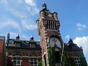 Archivo:Beffroi de Loos (3)
