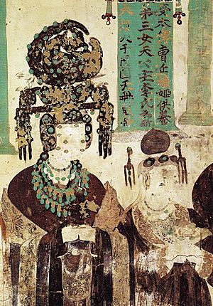 Archivo:Dunhuang Mogao cave Cao donor figures