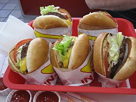 Archivo:File-In-N-Out Burger hamburgers and cheeseburgers