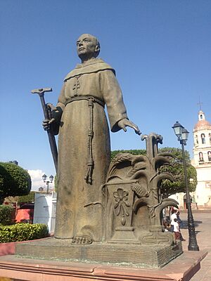 Archivo:Fray Junípero Serra, escultura de Alberto Pérez Soria