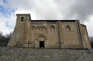 Archivo:Iglesia de San Miguel de Corullón, León, Spain
