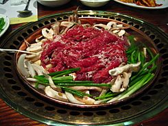 Korean.cuisine-Bulgogi-01.jpg