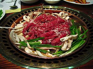 Archivo:Korean.cuisine-Bulgogi-01