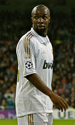 Lassana Diarra, Champions League 2011 against Dinamo Zagreb at Santiago Bernabeu.jpg
