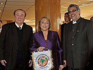 Archivo:Leoz, Bachelet y Lugo en la Conmebol