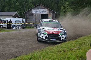 Archivo:Mads Østberg Rally Finland 2015 Ouninpohja