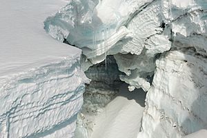 Archivo:Mina de Oro, Huayna Potosi Glacier