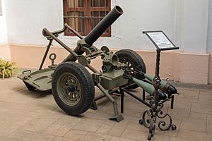 Archivo:Mortero Pesado de 120 mm Modelo Valero