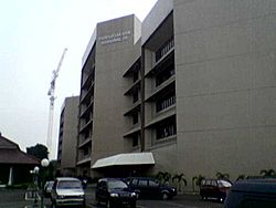 National Library of Indonesia building in Salemba, Central Jakarta.jpg