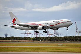 P2-PXW Boeing 767-383(ER) Air Niugini (6601243473).jpg