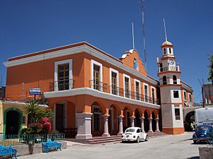 Archivo:PalacioMunicipal-San Pablo Villa de Mitla-Oaxaca-Mexico