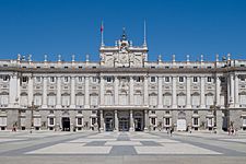 Archivo:Palacio Real de Madrid - 13