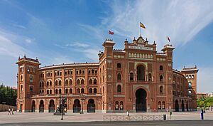 Plaza de Toros de Las Ventas (Madrid) 04 modified.jpg