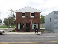 Post office in New Bloomington.jpg