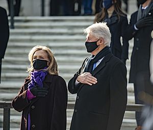 Archivo:President Joseph R. Biden, Jr. and Vice President Kamala Harris participated in a Presidential Armed Forces Full Honors Wreath-Laying Ceremony at the Tomb of the Unknown Soldier at Arlington National Cemetery (50857745622) (1)
