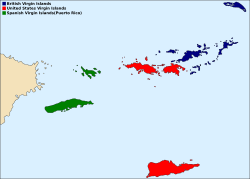 Islas Vírgenes al este de la isla principal de Puerto Rico divididas en tres grupos: británicas en azul, estadounidenses en rojo y españolas o puertorriqueñas en verde.