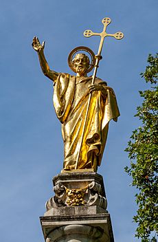 Archivo:St Paul's cross, London, England, GB, IMG 5127 edit