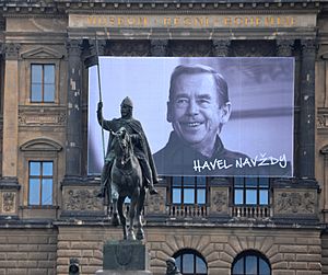 Archivo:Václav Havel 2014 Václavské náměstí