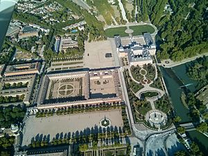 Archivo:Vista aerea del Palacio de Aranjuez
