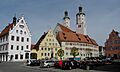 Wemding - Marktplatz mit histor. Rathaus links