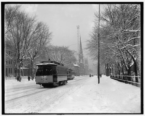 Archivo:Woodward Avenue in winter attire, Detroit, Mich