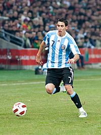 Archivo:Angel Di Maria – Portugal vs. Argentina, 9th February 2011 (cropped)