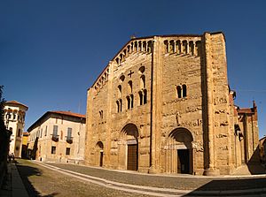 Archivo:Basilica di San Michele Maggiore (Pavia)