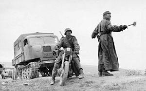Archivo:Bundesarchiv Bild 101I-022-2925-17, Russland, motorisierte Truppen