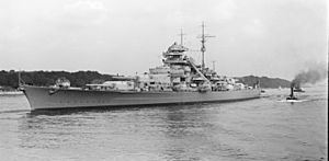 Archivo:Bundesarchiv Bild 193-04-1-26, Schlachtschiff Bismarck