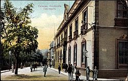 Archivo:Casa Amarilla 1904 000