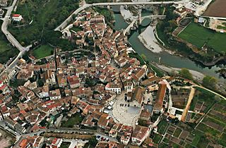 Conjunto historico-besalu-2011.JPG