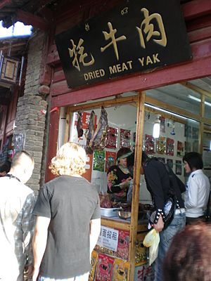 Archivo:Dried Meat Yak store, Square Street 1