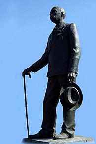 Archivo:Estatua Arturo Soria