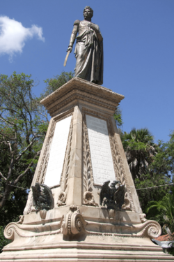 Archivo:Estatua Vicente Guerrero