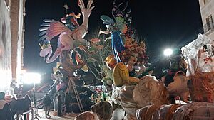Archivo:Falla el Mercat de noche