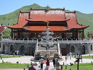 Archivo:Hotel Mongolia in Ulaanbaatar